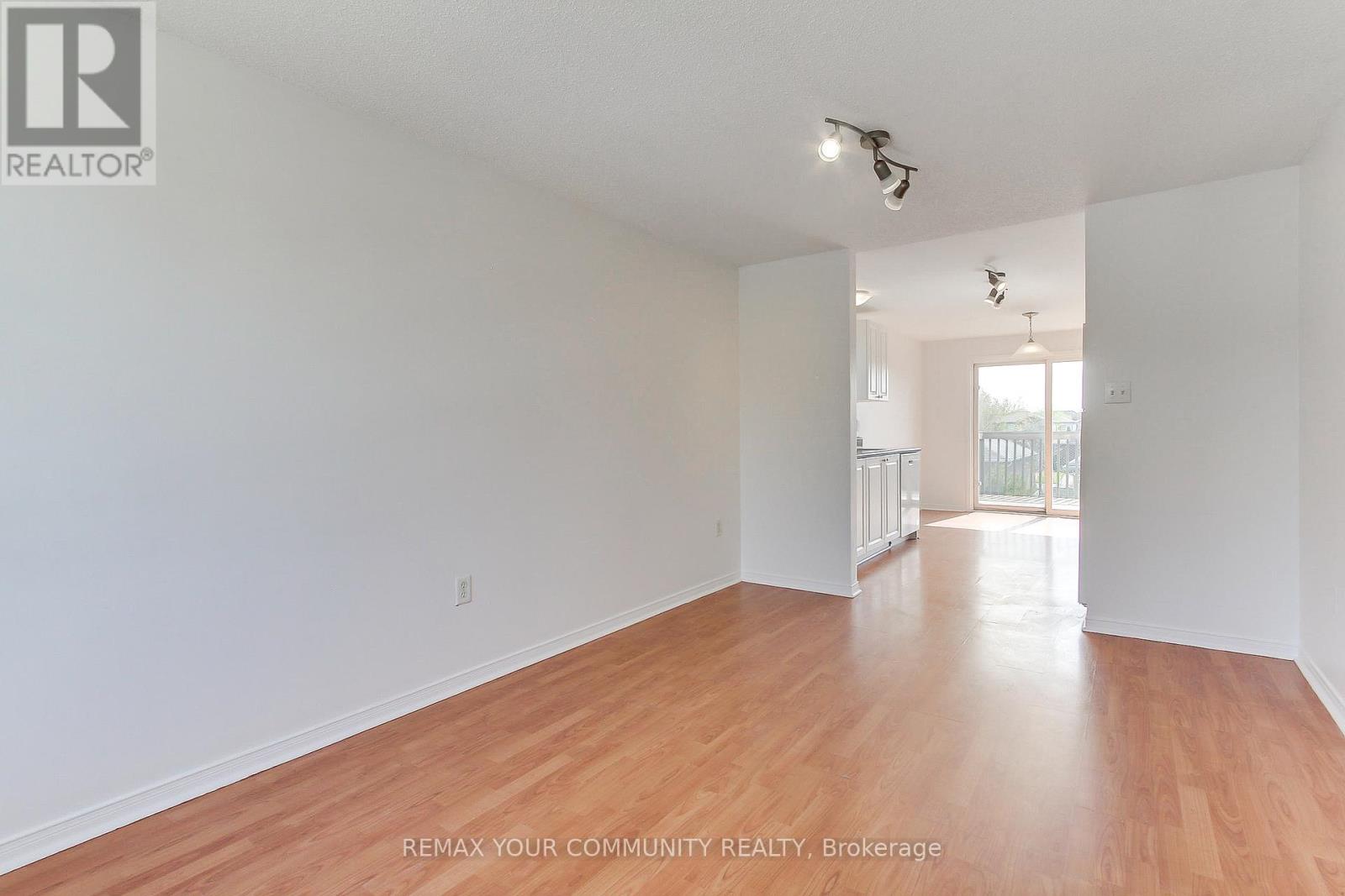 Main - 72 Ambler Bay, Barrie, Ontario  L4M 7A6 - Photo 8 - S13157044