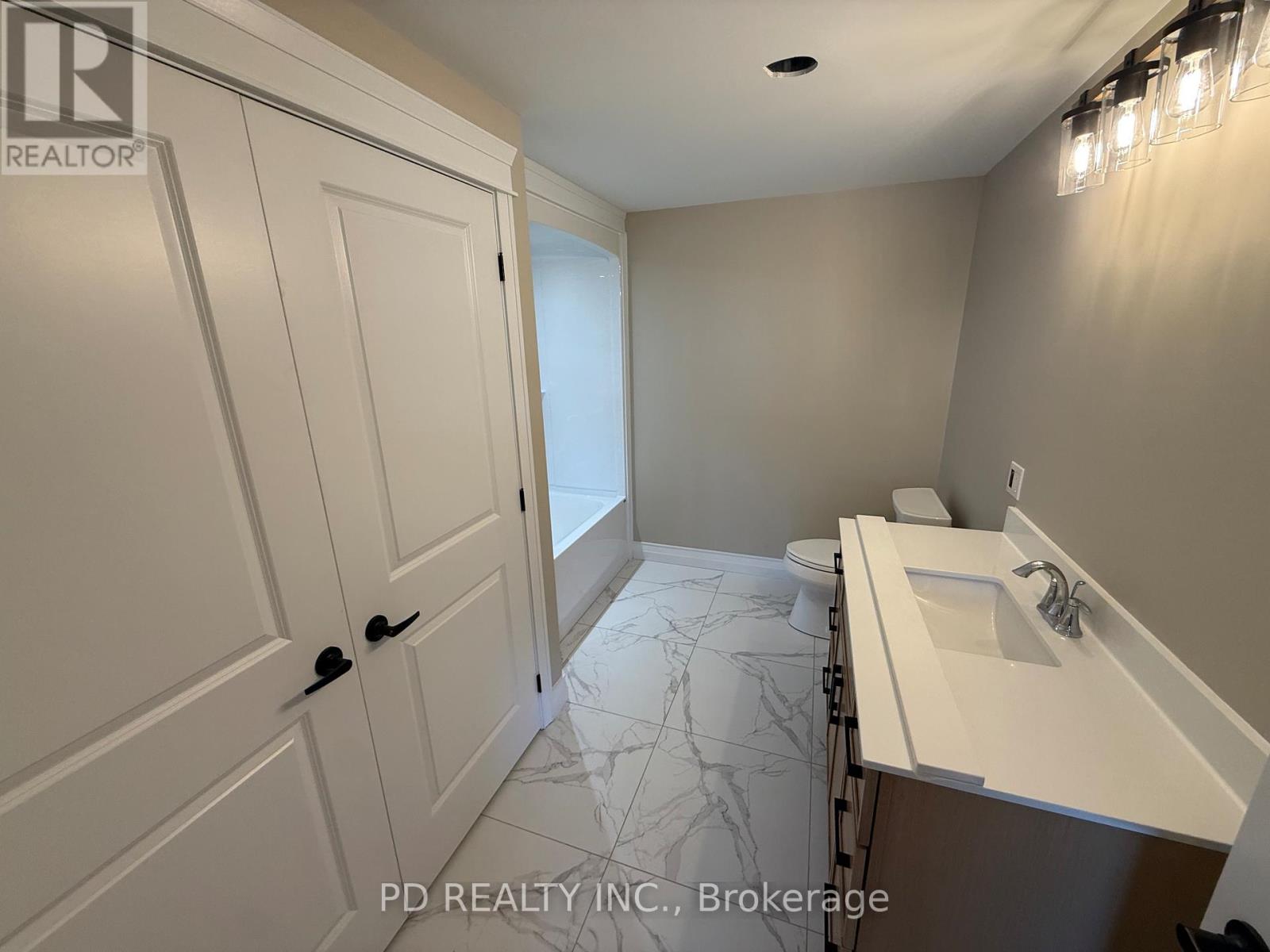 2467 Queen Mary Street, Cavan Monaghan, Ontario  L0A 1C0 - Photo 13 - X12954766