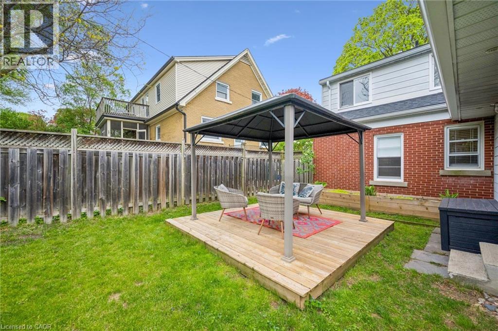 186 Forsyth Drive, Waterloo, Ontario  N2L 1A2 - Photo 32 - 40831181