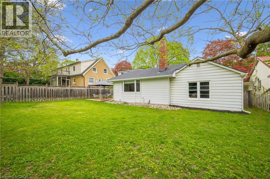 186 Forsyth Drive, Waterloo, Ontario  N2L 1A2 - Photo 35 - 40831181