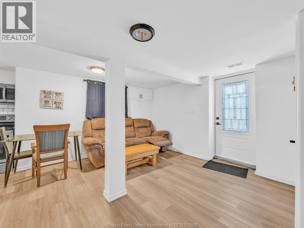 828 Lincoln, Windsor, Ontario  N8Y 2H1 - Photo 36 - 26011753