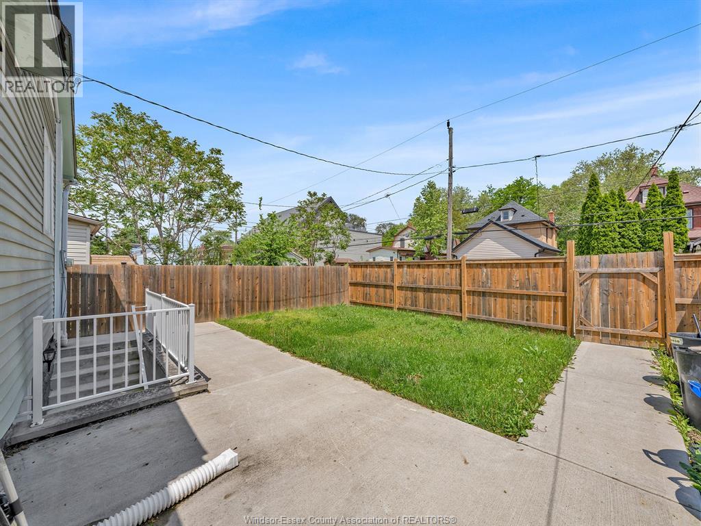 828 Lincoln, Windsor, Ontario  N8Y 2H1 - Photo 46 - 26011753