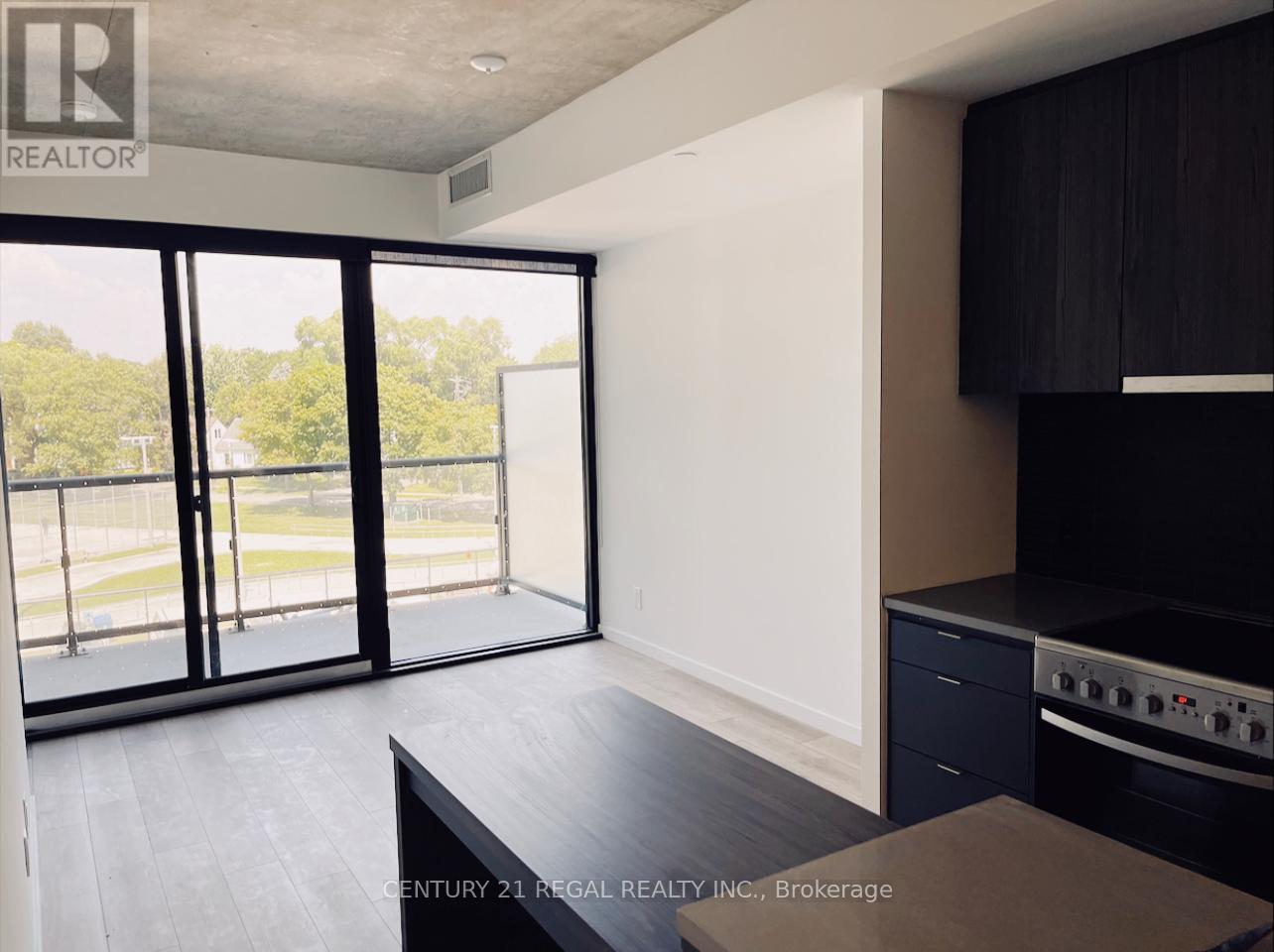 302 - 7 Smith Crescent, Toronto, Ontario  M8Z 0G3 - Photo 11 - W13156994