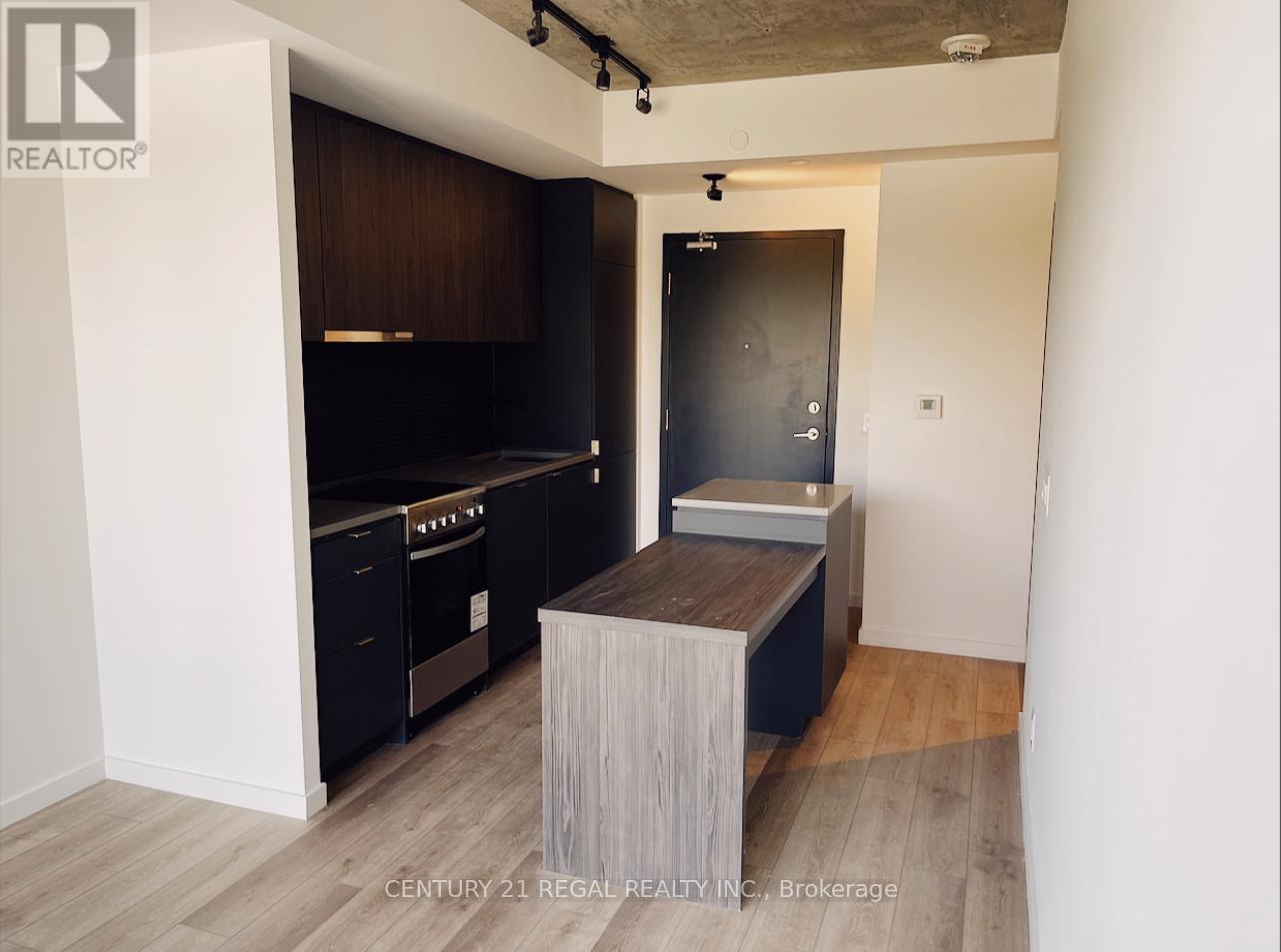 302 - 7 Smith Crescent, Toronto, Ontario  M8Z 0G3 - Photo 9 - W13156994