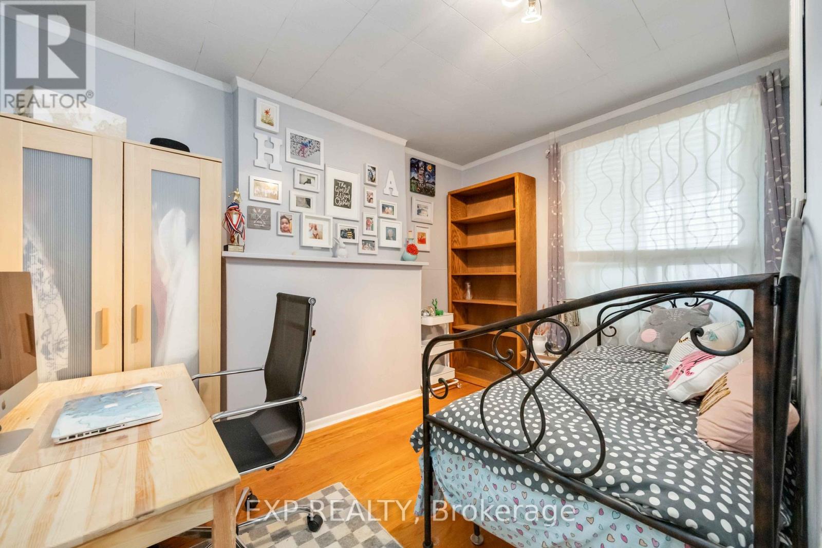 Main - 39 Rowntree Avenue, Toronto, Ontario  M6N 1R6 - Photo 16 - W13157004