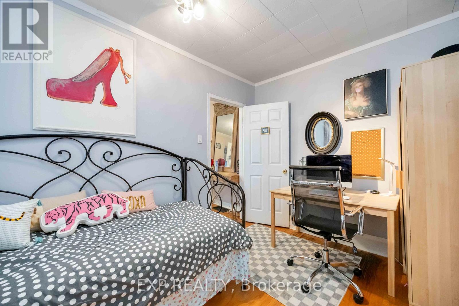 Main - 39 Rowntree Avenue, Toronto, Ontario  M6N 1R6 - Photo 17 - W13157004