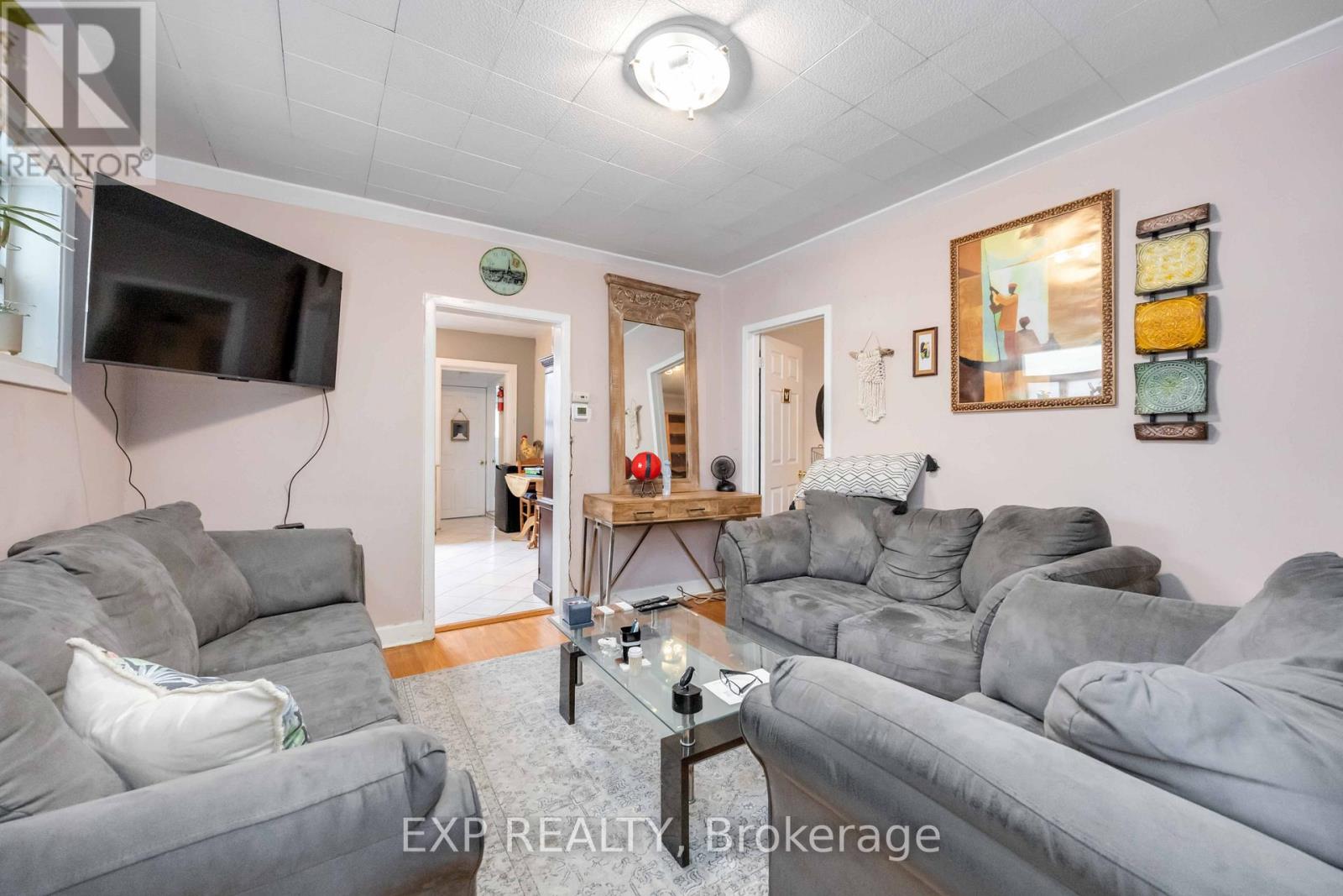 Main - 39 Rowntree Avenue, Toronto, Ontario  M6N 1R6 - Photo 7 - W13157004