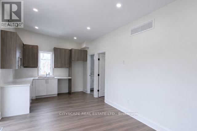 301 - 15 Sanagan Road, Toronto, Ontario  M9V 1R7 - Photo 4 - W13157026