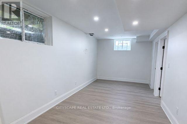 301 - 15 Sanagan Road, Toronto, Ontario  M9V 1R7 - Photo 9 - W13157026