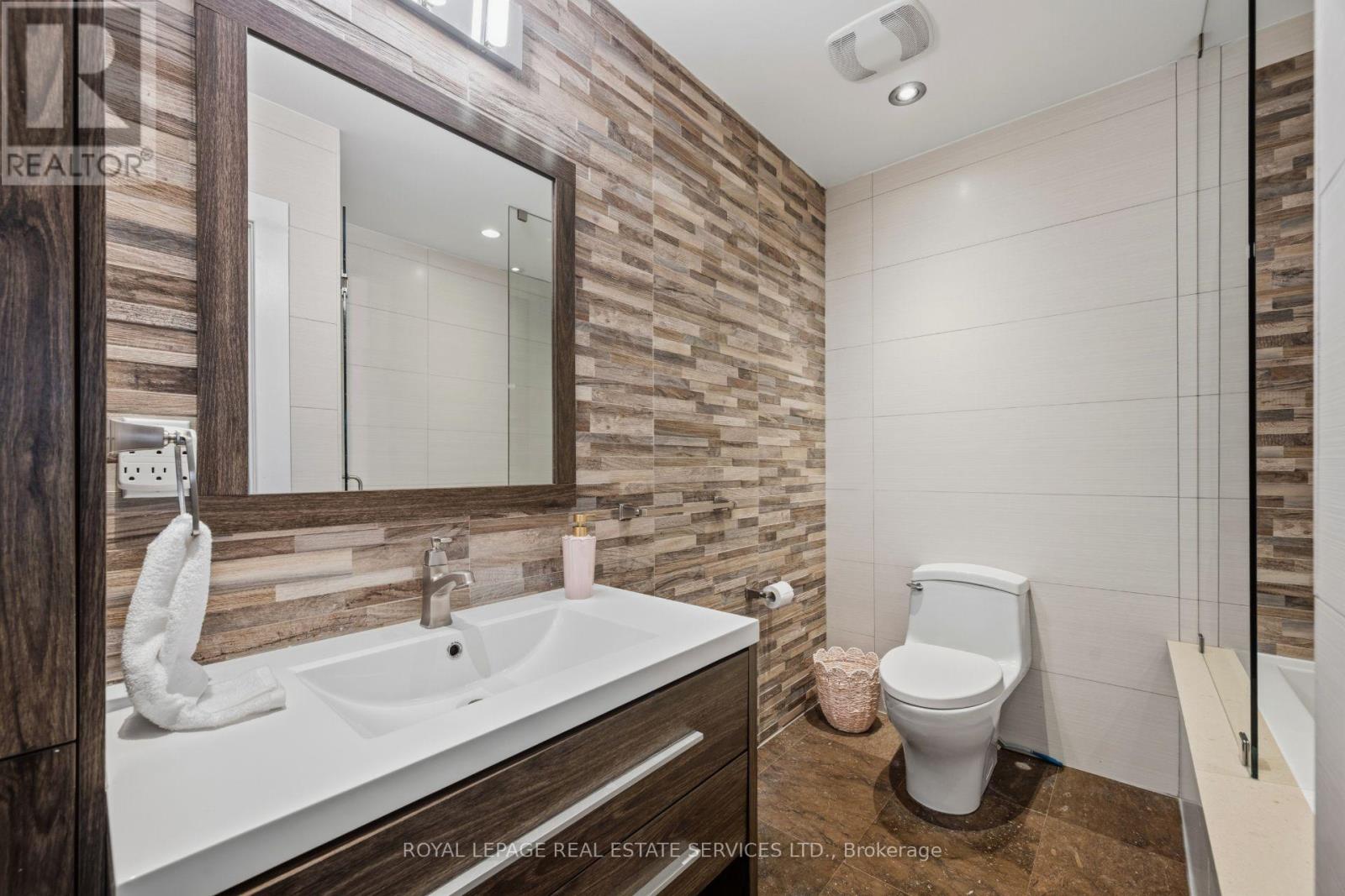 27 Princess Anne Crescent, Toronto, Ontario  M9A 2N9 - Photo 23 - W13157070