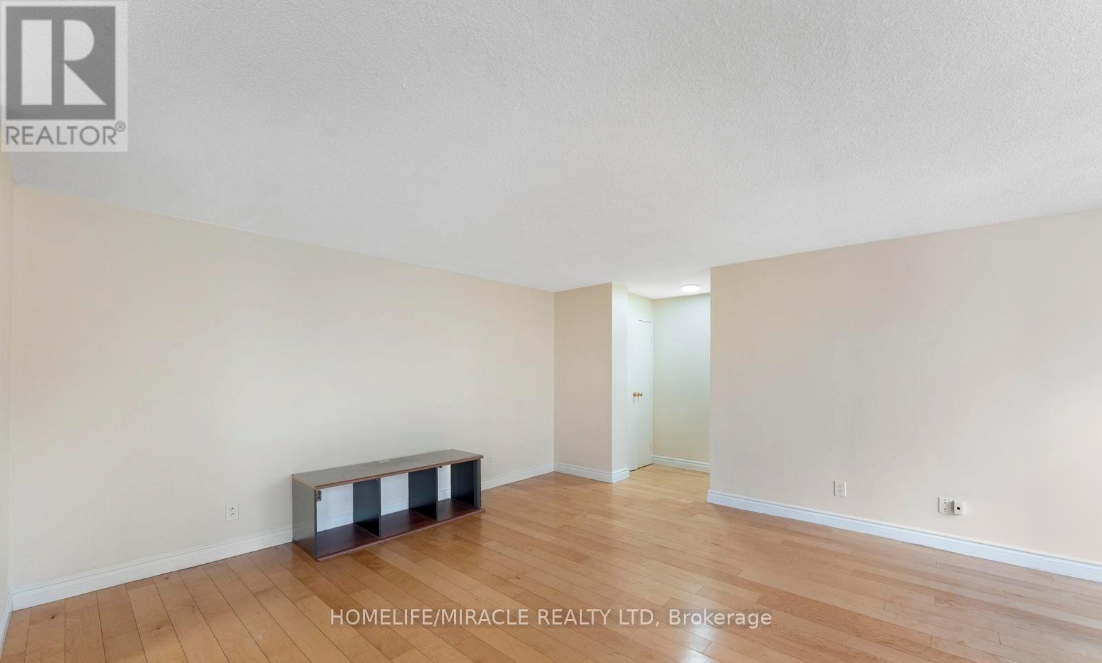 202 - 3700 Kaneff Crescent N, Mississauga, Ontario L5A 4B8 - Photo 5 - W13157072
