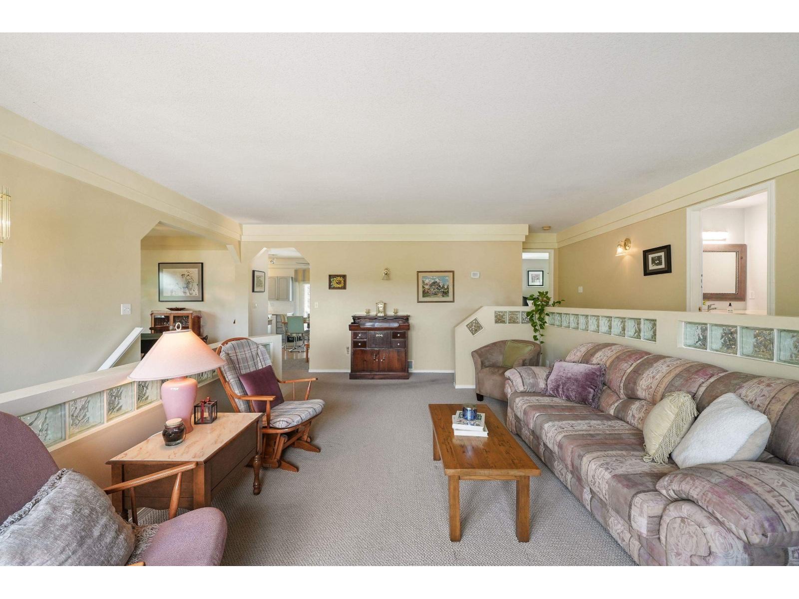 6027 192 Street, Surrey, British Columbia  V3S 4N9 - Photo 3 - R3126169