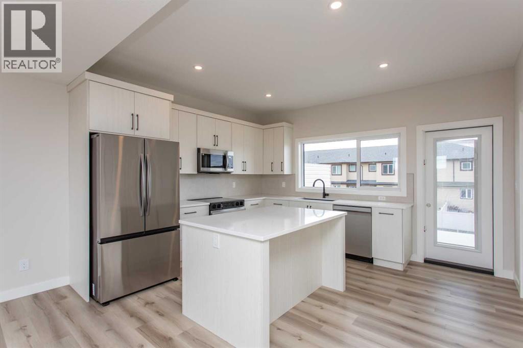 65 Lavelle Close, Red Deer, Alberta  T4R 0V7 - Photo 2 - A2308259