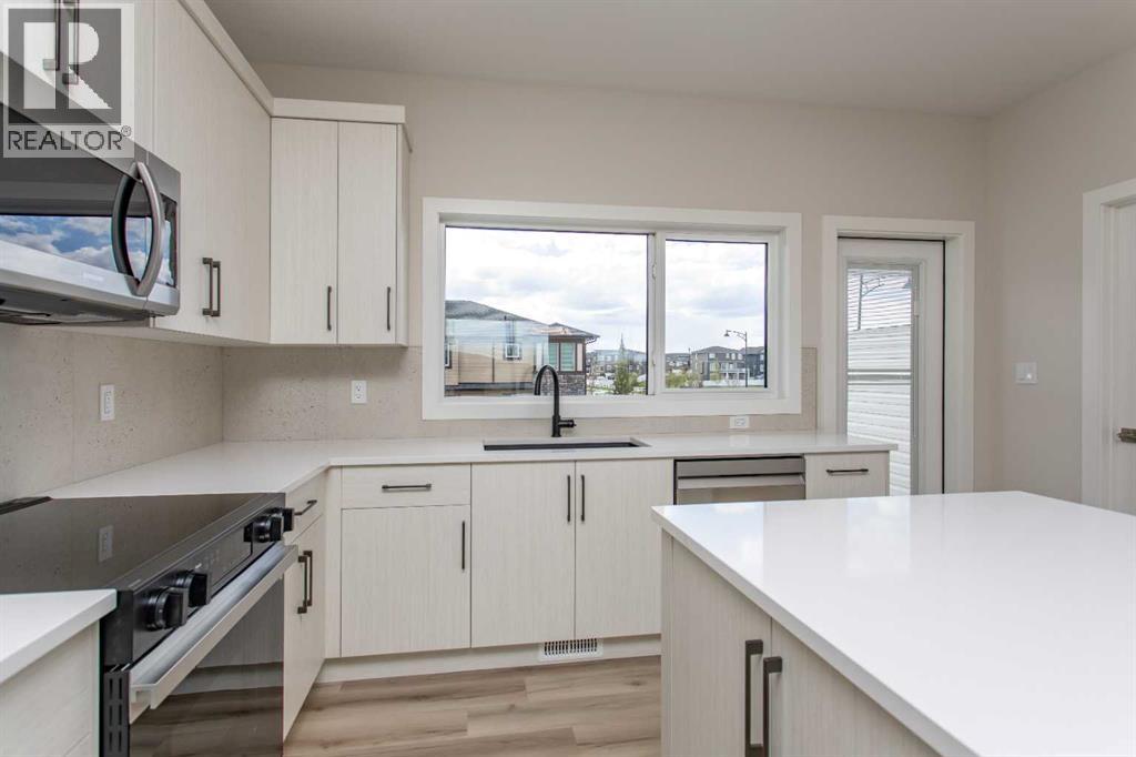 65 Lavelle Close, Red Deer, Alberta  T4R 0V7 - Photo 8 - A2308259