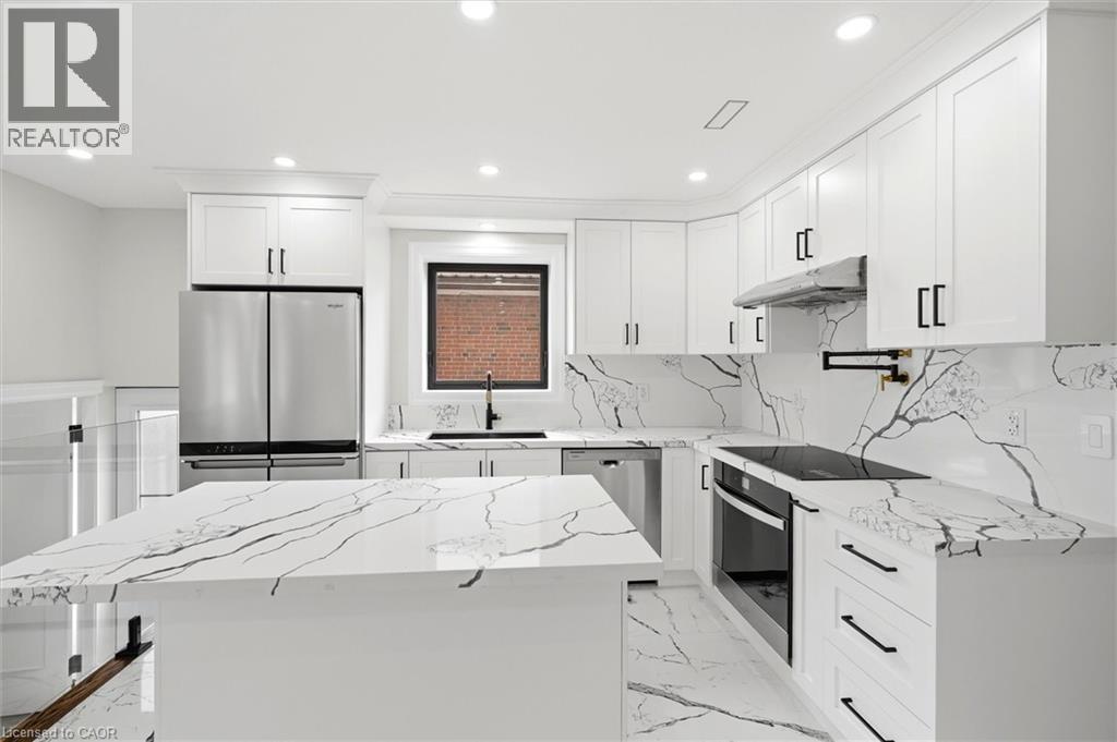 24 Treeview Drive, Toronto, Ontario  M8W 4B9 - Photo 9 - 40829206