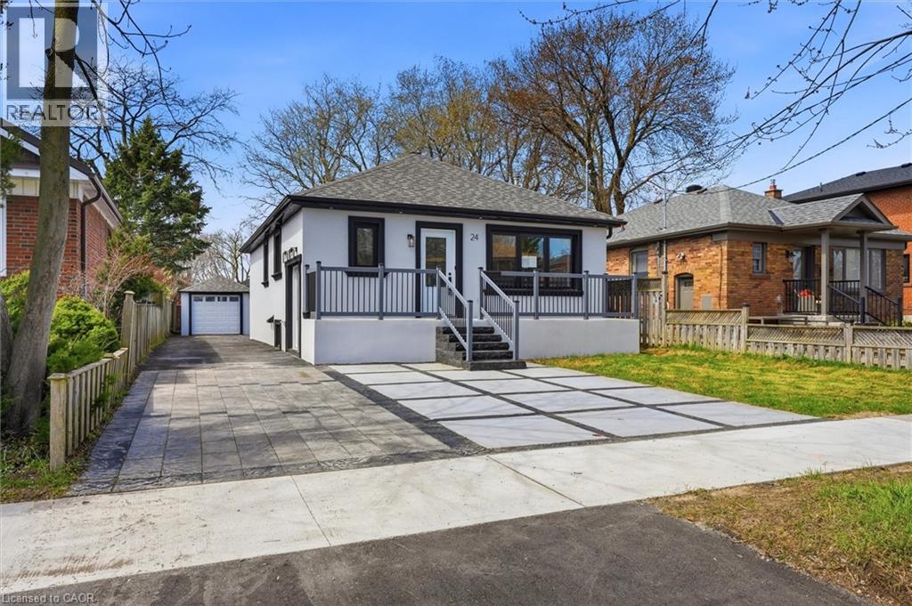 24 Treeview Drive, Toronto, Ontario  M8W 4B9 - Photo 2 - 40829206
