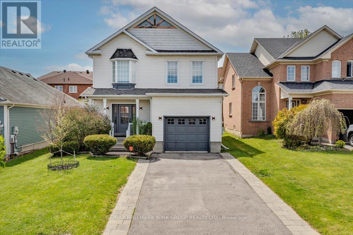 19 Silverstone Crescent, Georgina, Ontario  L4P 4A5 - Photo 3 - N13154710
