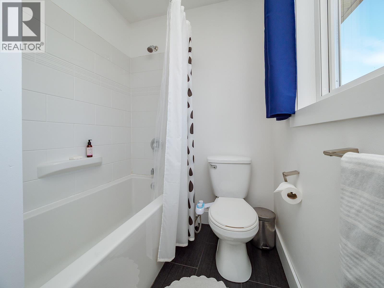 805 13th Street, Golden, British Columbia  V0A 1H0 - Photo 17 - 10384109