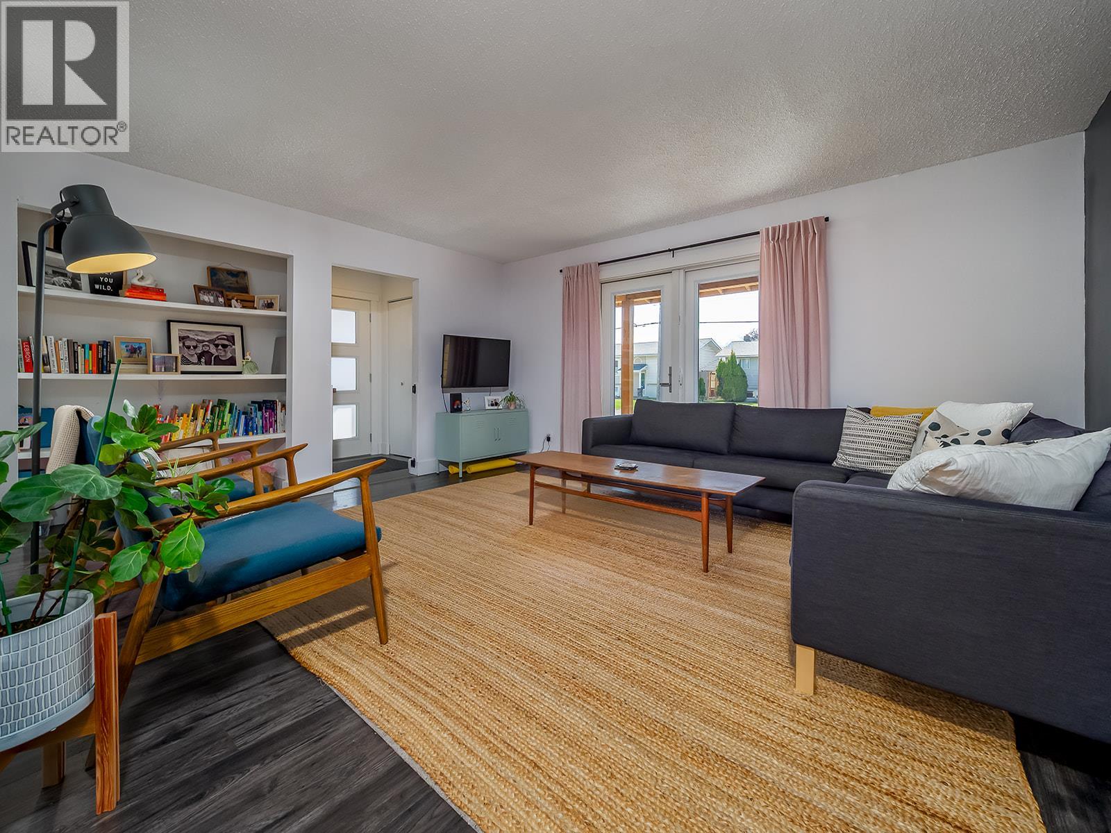 805 13th Street, Golden, British Columbia  V0A 1H0 - Photo 3 - 10384109