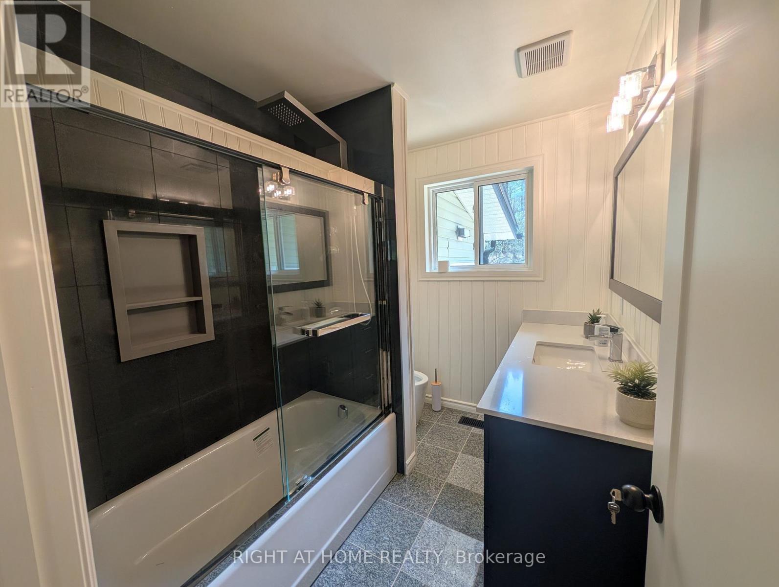 44 559 Highway, Carling, Ontario P0G 1G0 - Photo 17 - X13156968