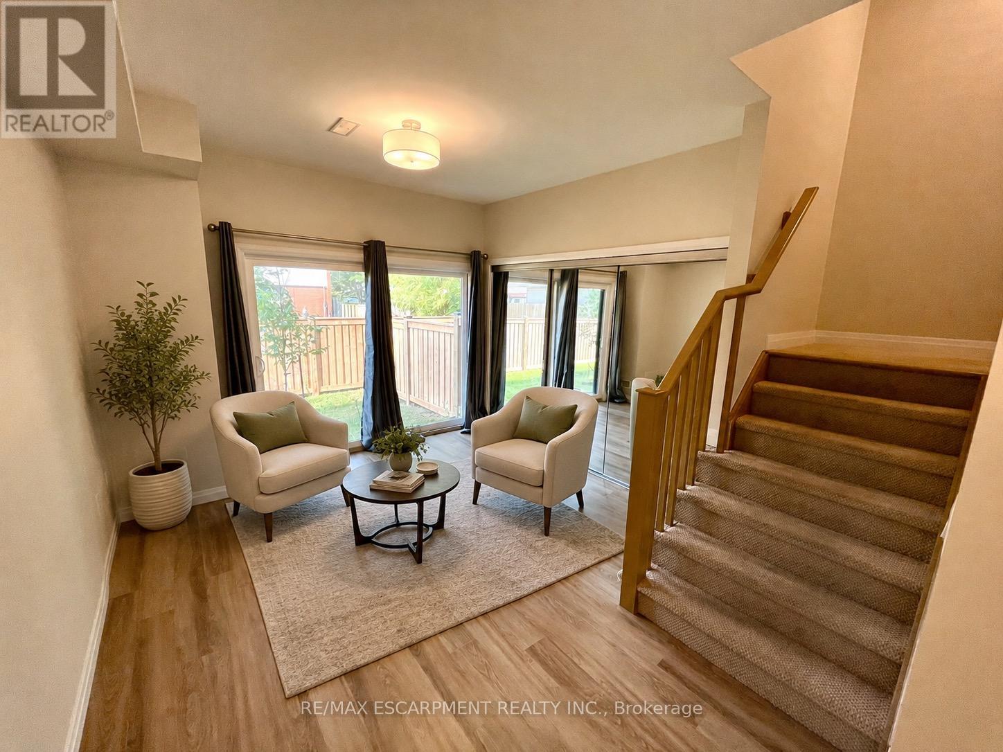 21 - 270 Melvin Avenue, Hamilton, Ontario L8H 2K2 - Photo 6 - X13157012