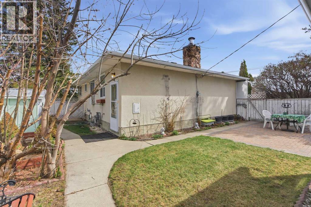 6215 Thorncliffe Drive NW, Calgary, Alberta  T2K 3A6 - Photo 33 - A2308292