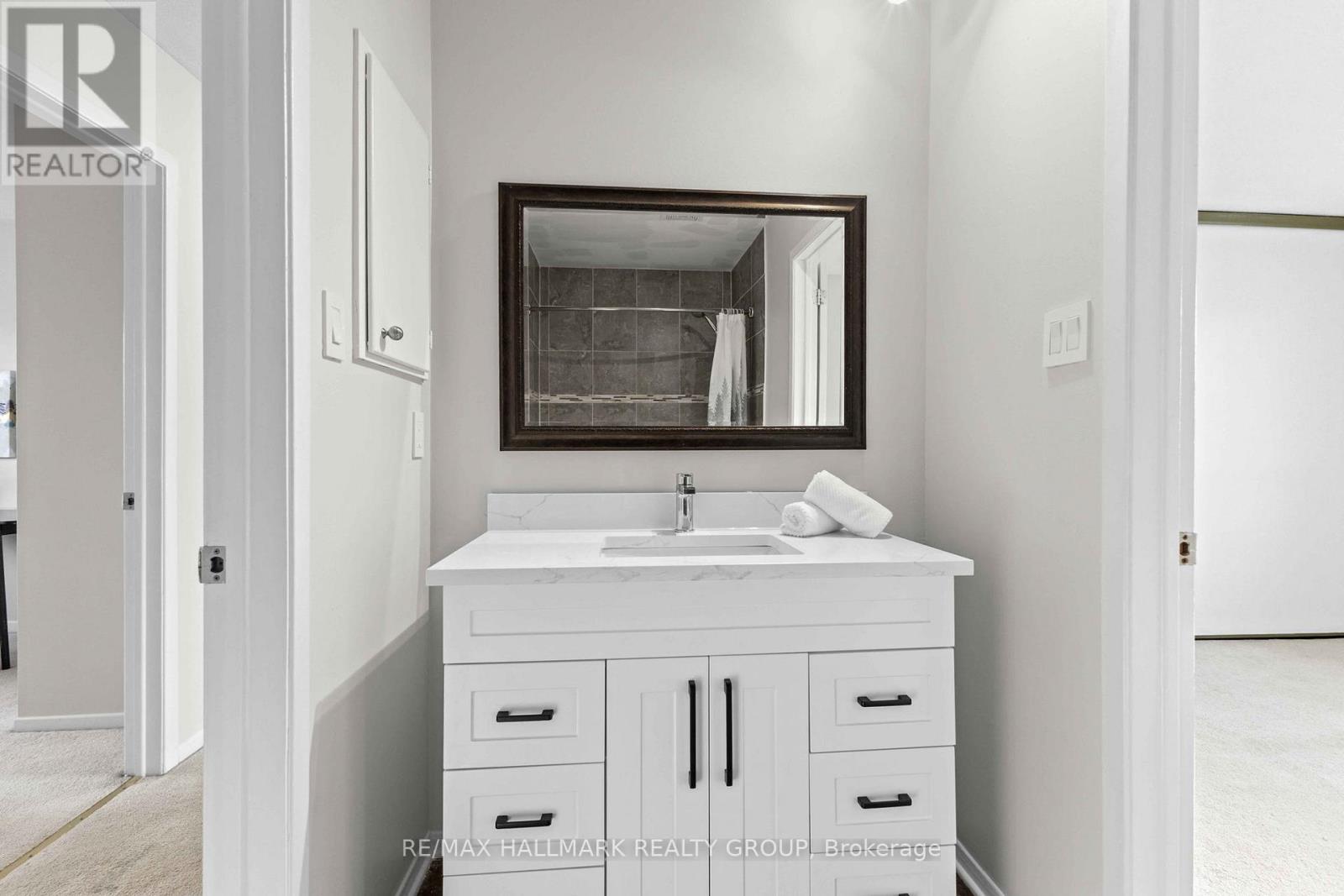 11 - 1160 Shillington Avenue, Ottawa, Ontario  K1Z 7Z4 - Photo 13 - X12888478