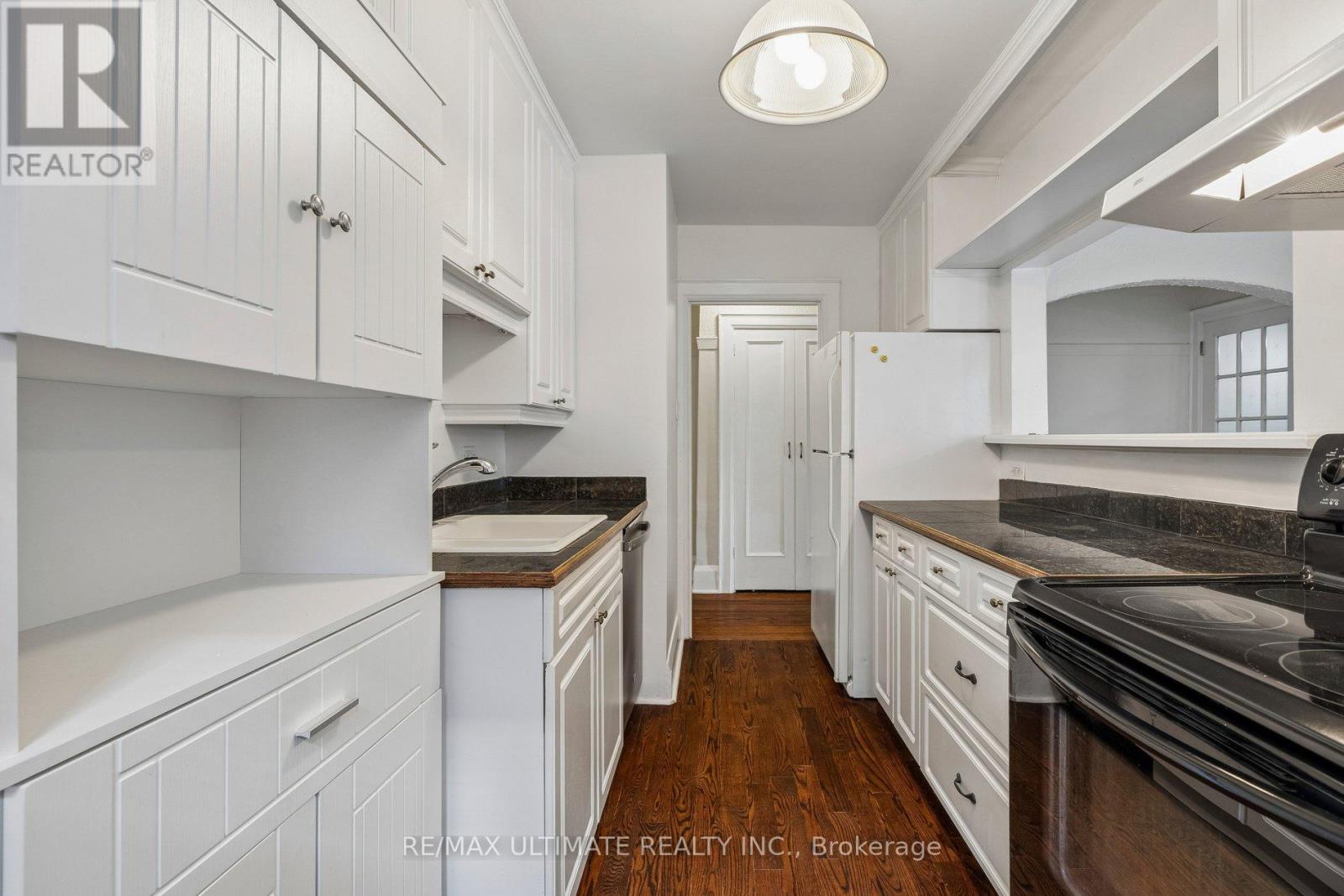 2 - 470 Oriole Parkway, Toronto, Ontario  M6S 3T9 - Photo 21 - C12833448
