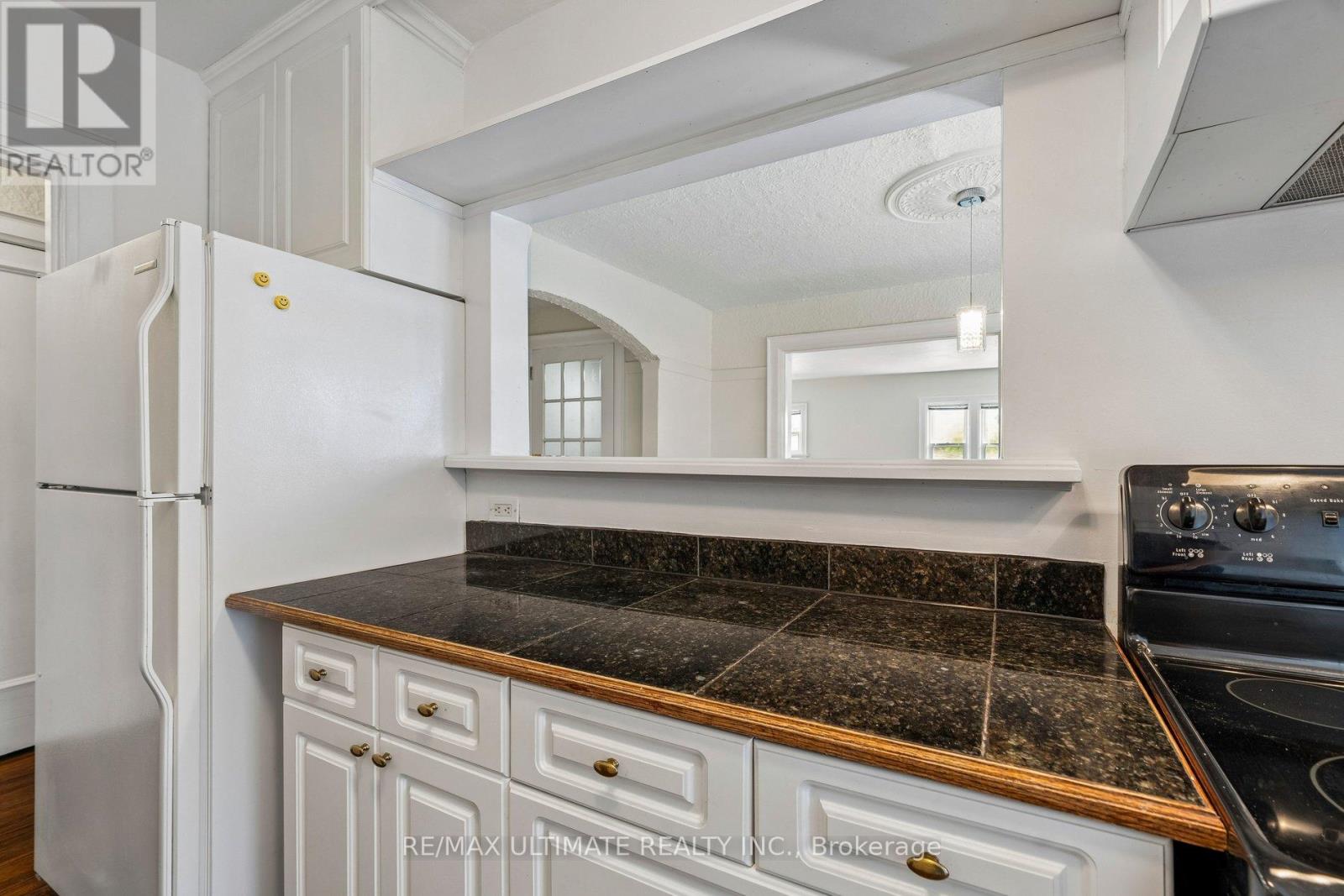 2 - 470 Oriole Parkway, Toronto, Ontario  M6S 3T9 - Photo 19 - C12833448