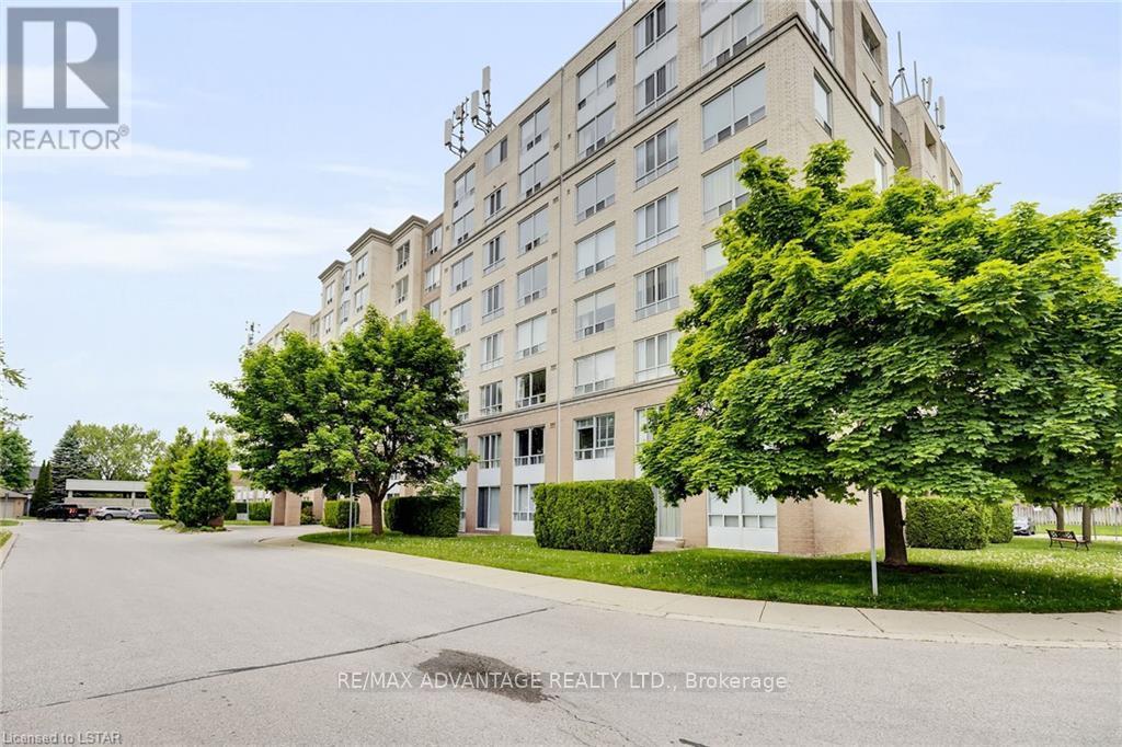 405 - 1510 Richmond Street, London North, Ontario N6G 4V2 - Photo 2 - X13157140