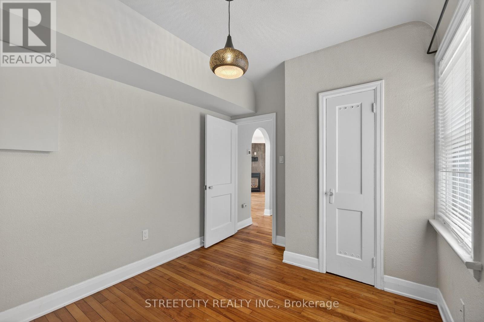 1055 Commissioners Road E, London South, Ontario  N5Z 3G6 - Photo 20 - X13157430