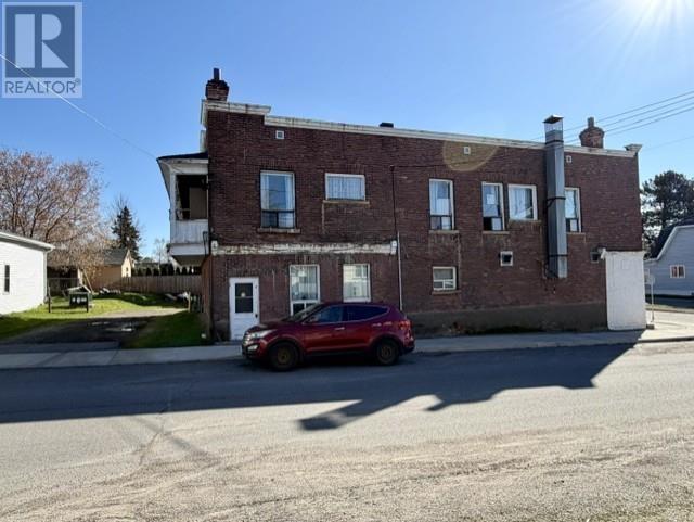 142 College St, Thunder Bay, Ontario  P7A 5J7 - Photo 4 - TB2601133