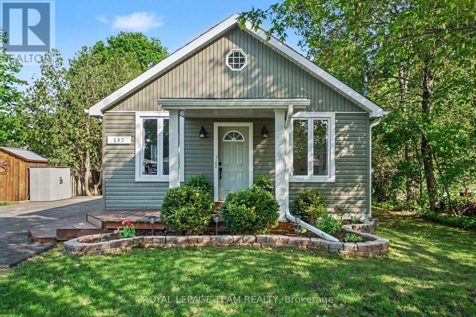 102 STRACHAN STREET, Ottawa, Ontario