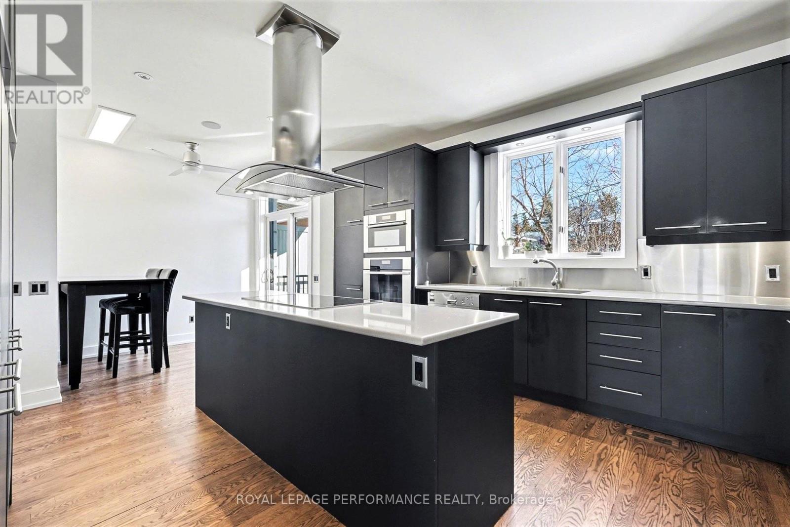 805 Kingsmere Avenue, Ottawa, Ontario  K2A 3J8 - Photo 7 - X13157358