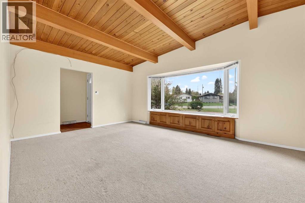920 87 Avenue SW, Calgary, Alberta  T2V 0W1 - Photo 5 - A2312172