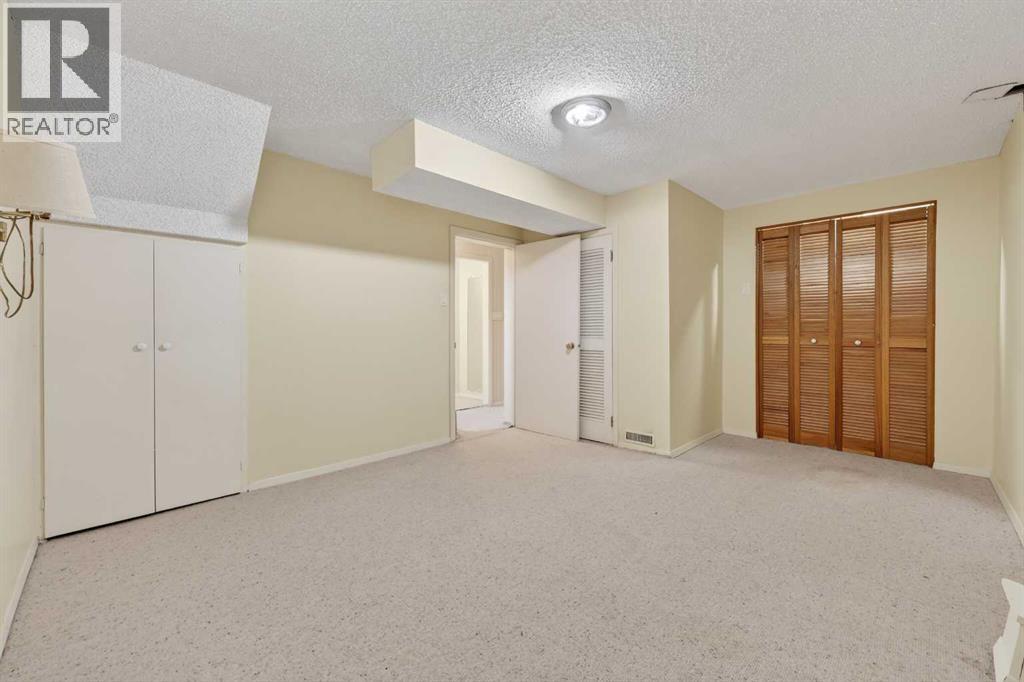 920 87 Avenue SW, Calgary, Alberta  T2V 0W1 - Photo 31 - A2312172