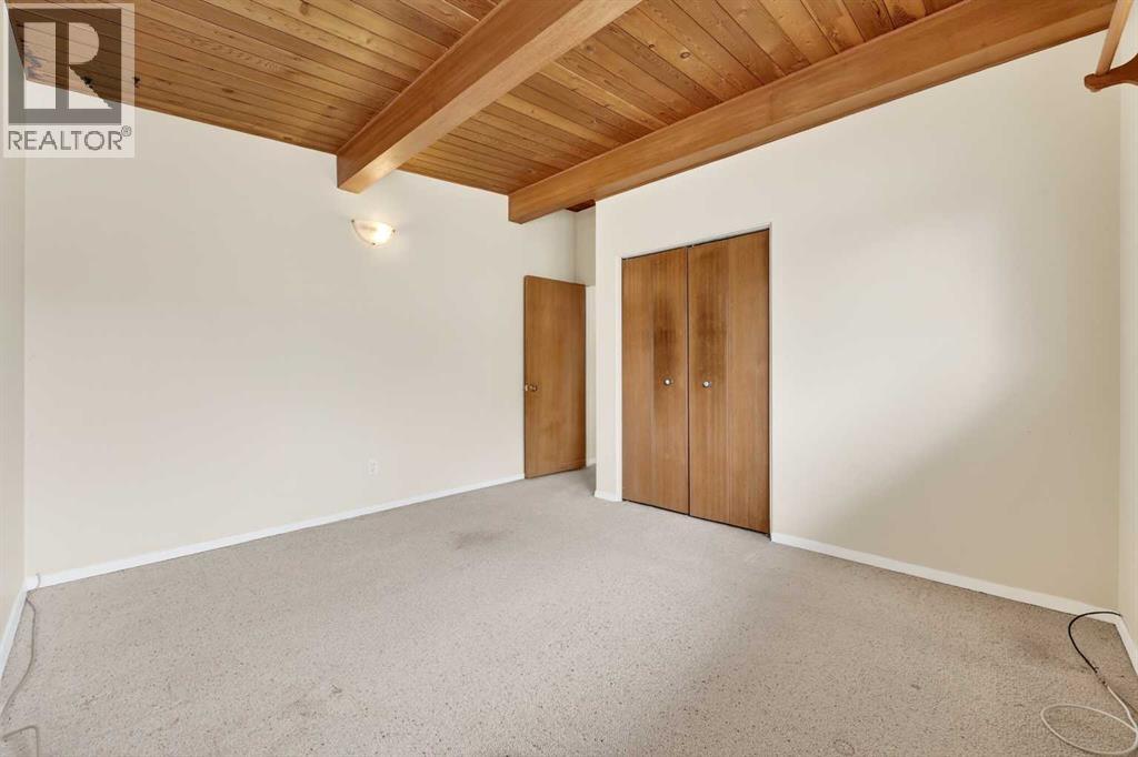 920 87 Avenue SW, Calgary, Alberta  T2V 0W1 - Photo 17 - A2312172