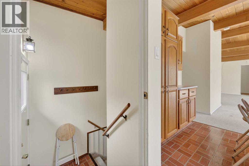 920 87 Avenue SW, Calgary, Alberta  T2V 0W1 - Photo 24 - A2312172