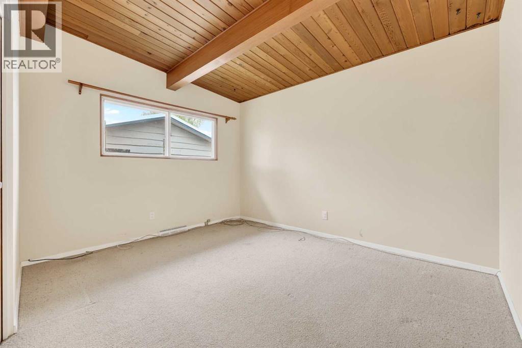 920 87 Avenue SW, Calgary, Alberta  T2V 0W1 - Photo 16 - A2312172