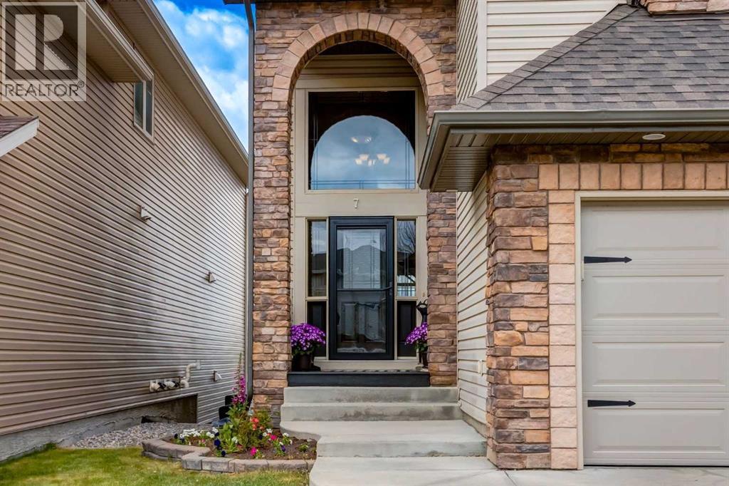 7 Sunset Way, Cochrane, Alberta  T4C 0G2 - Photo 4 - A2312906