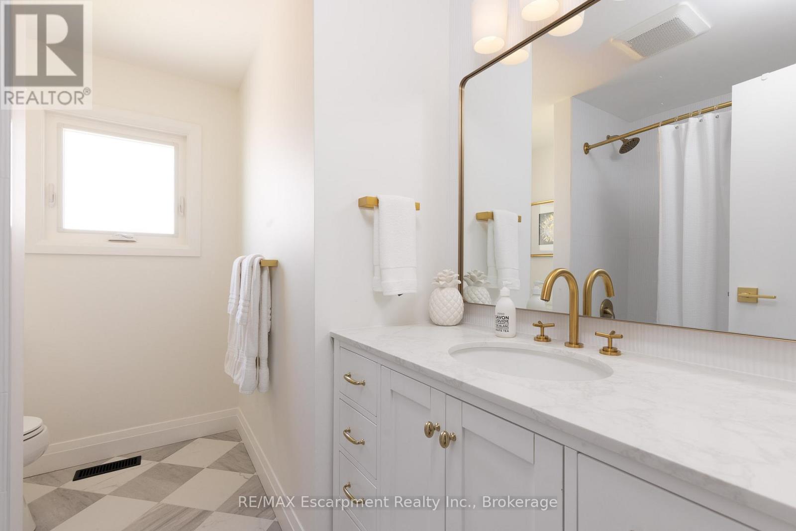 173 Chebucto Drive, Oakville, Ontario  L6J 5R1 - Photo 18 - W13157368