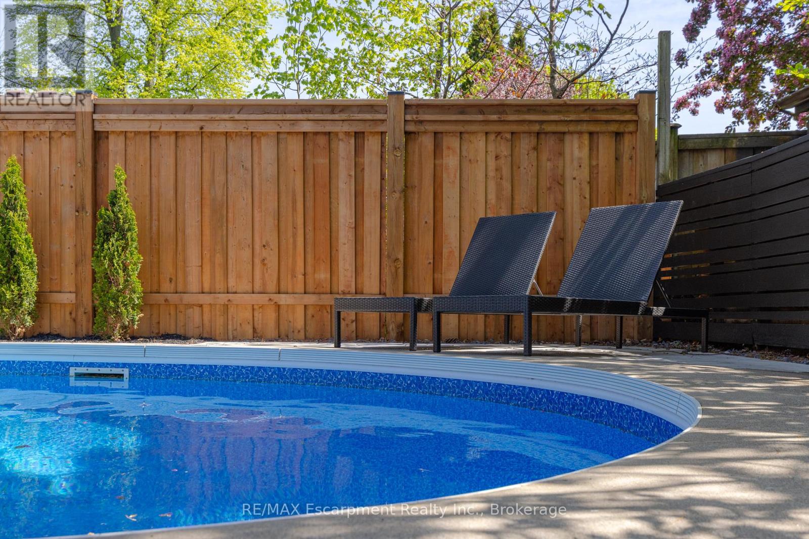 173 Chebucto Drive, Oakville, Ontario  L6J 5R1 - Photo 3 - W13157368