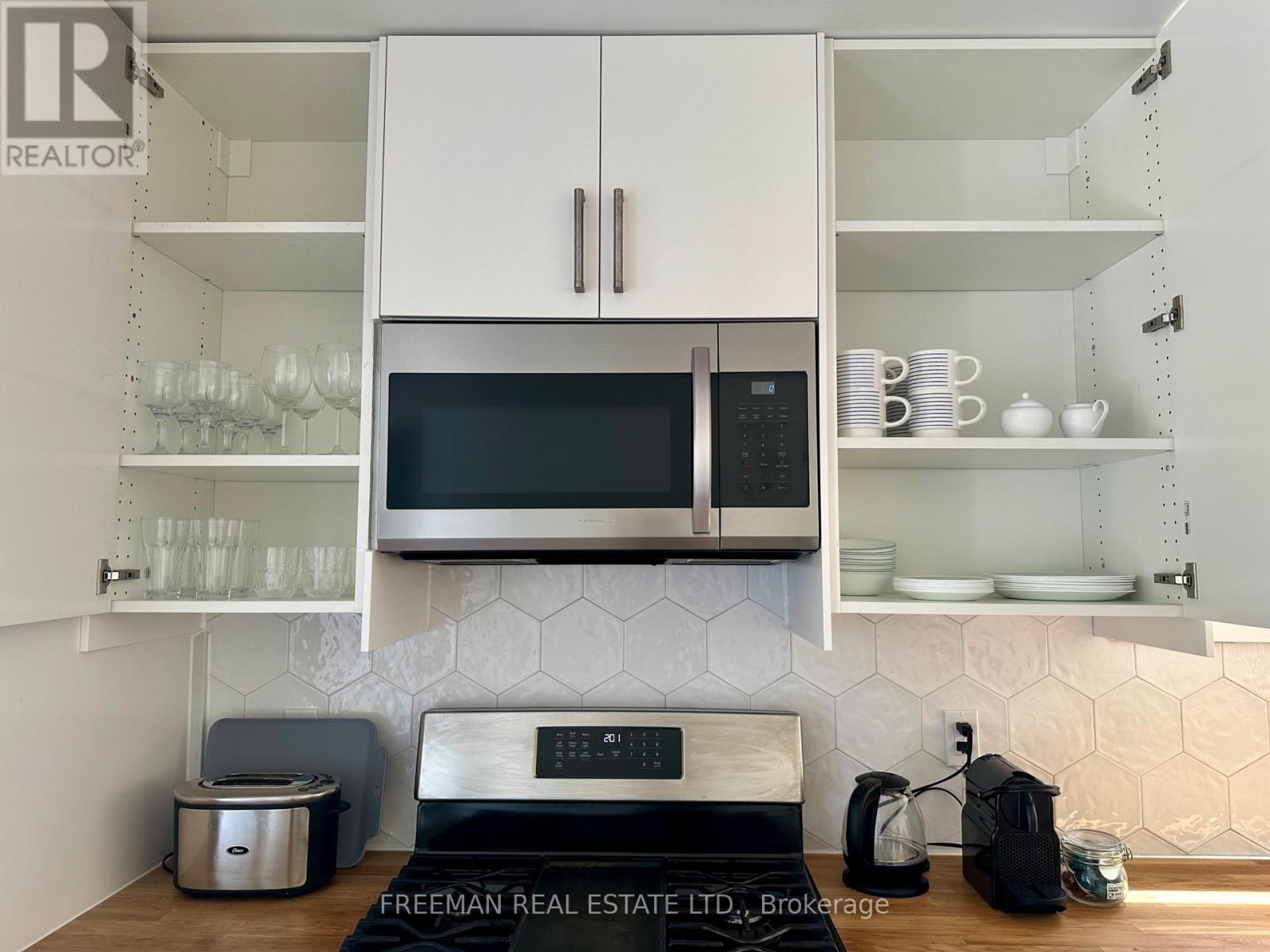 2 - 3449 Yonge Street, Toronto, Ontario  M4N 2N3 - Photo 5 - C13124816