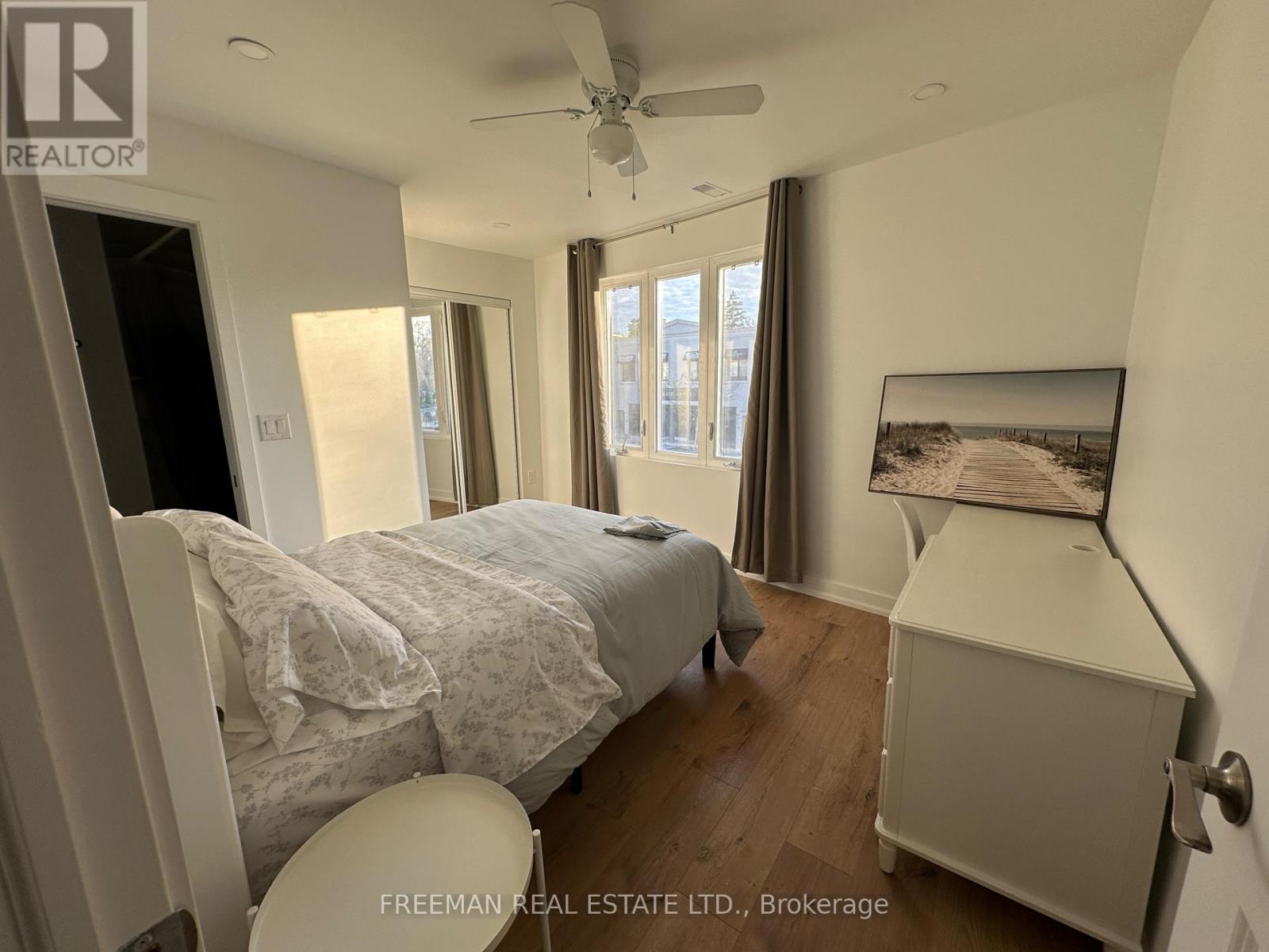 2 - 3449 Yonge Street, Toronto, Ontario  M4N 2N3 - Photo 8 - C13124816