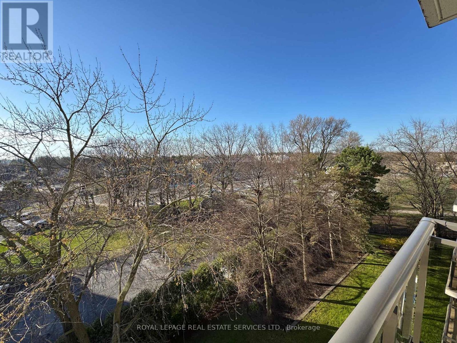 601 - 212 Kerr Street, Oakville, Ontario  L6K 3B1 - Photo 3 - W12862976