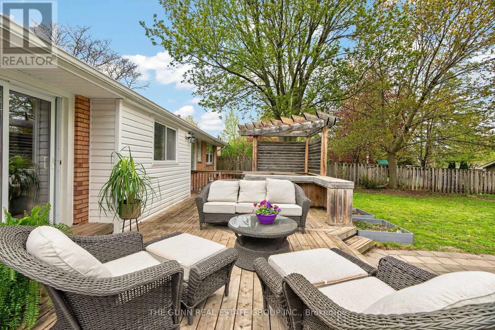 583 Oakridge Drive, London North, Ontario  N6H 3G3 - Photo 45 - X13154668