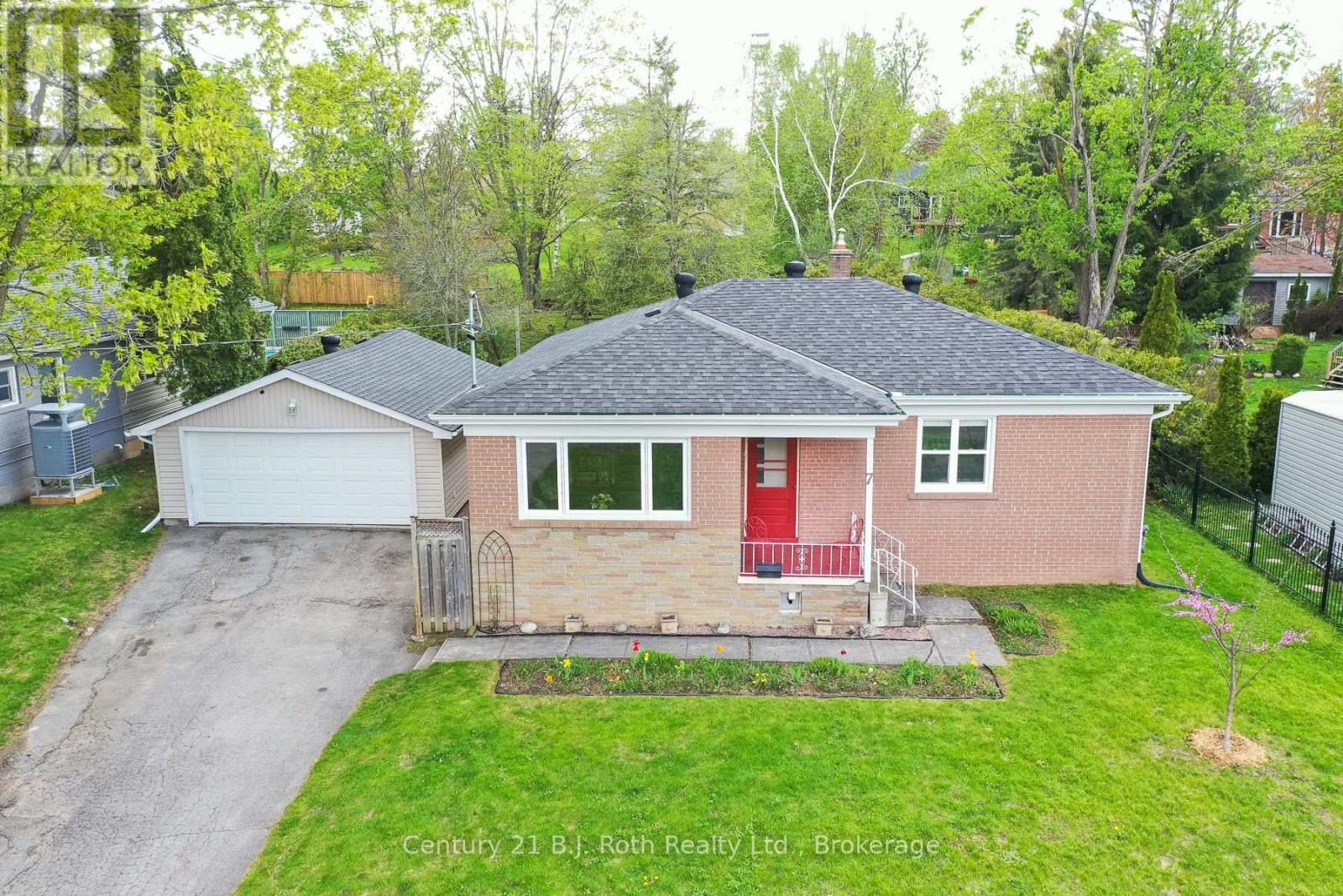 7 CHARLES ROAD, Orillia, Ontario