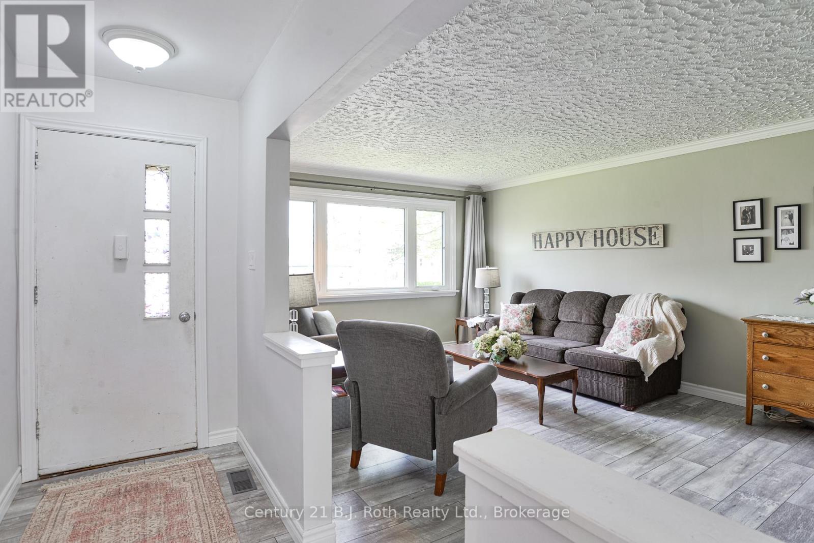 7 Charles Road, Orillia, Ontario  L3V 3H3 - Photo 11 - S13157458