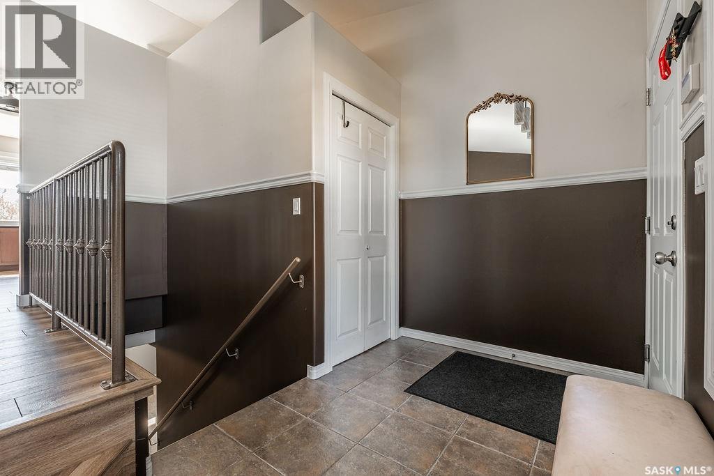 671 Fairbrother Place, Saskatoon, Saskatchewan  S7S 1J2 - Photo 5 - SK033047
