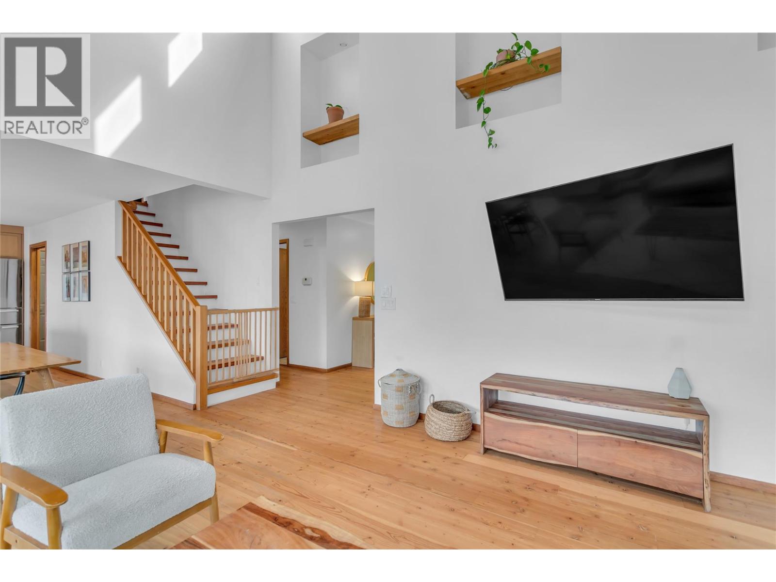 2020 Bennett Road, Kelowna, British Columbia  V1V 2C1 - Photo 10 - 10384305